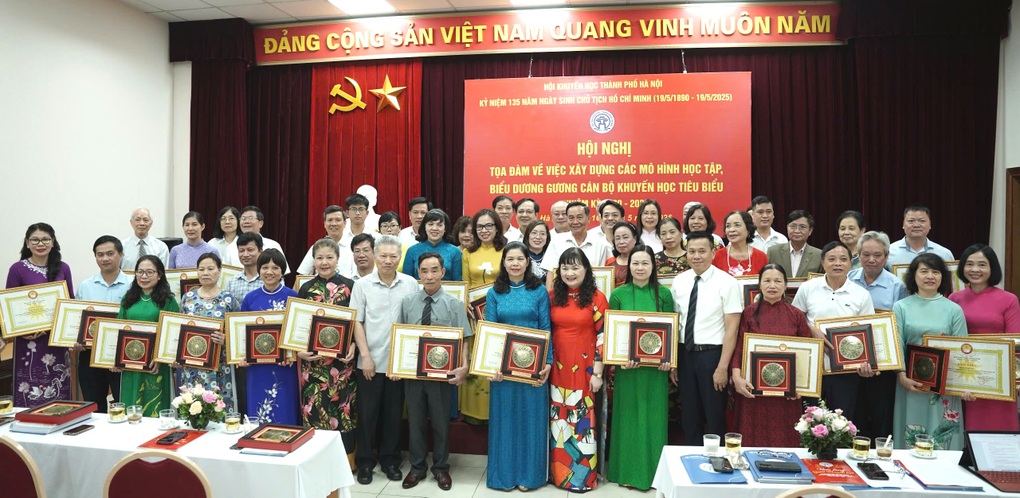 Nhân rộng các mô hình học tập hiệu quả để tạo nên xã hội học tập - 2 Nhân rộng các mô hình học tập hiệu quả để tạo nên xã hội học tập - 2