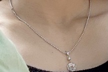 Truy tìm sợi dây chuyền của người phụ nữ tử vong trong tình trạng khỏa thân