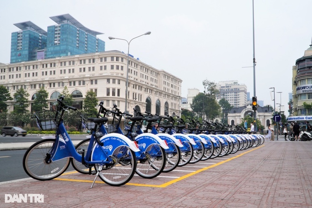 Phản biện thu phí lòng đường, hè phố, người dân nhắc đến ông Đoàn Ngọc Hải - 5 Phản biện thu phí lòng đường, hè phố, người dân nhắc đến ông Đoàn Ngọc Hải - 5