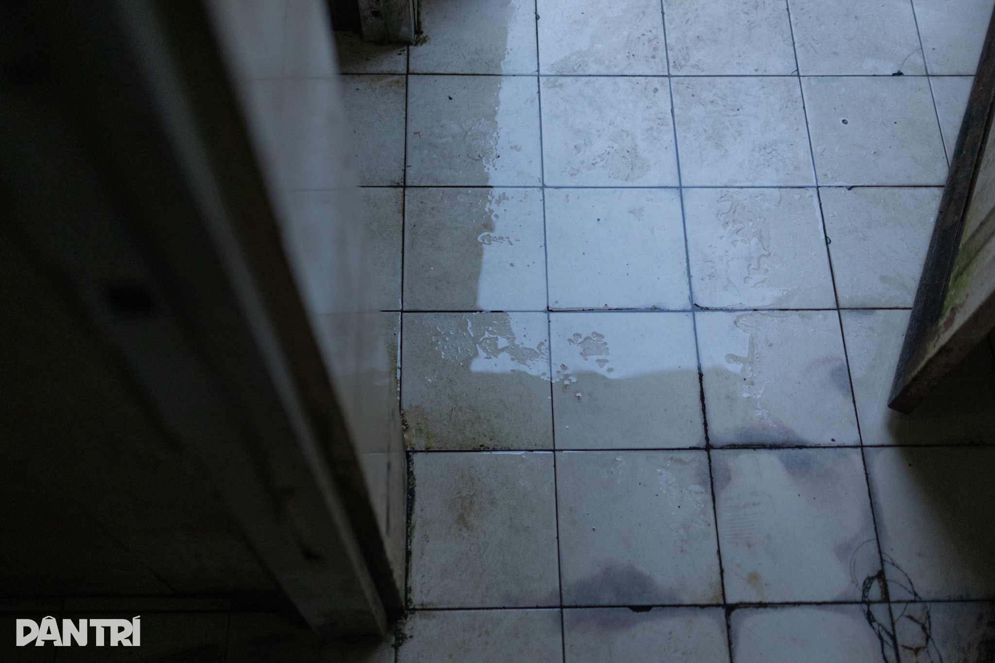 Khách dọa đánh, công khai chích ma túy trong nhà vệ sinh công cộng ở TPHCM - 7 Khách dọa đánh, công khai chích ma túy trong nhà vệ sinh công cộng ở TPHCM - 7