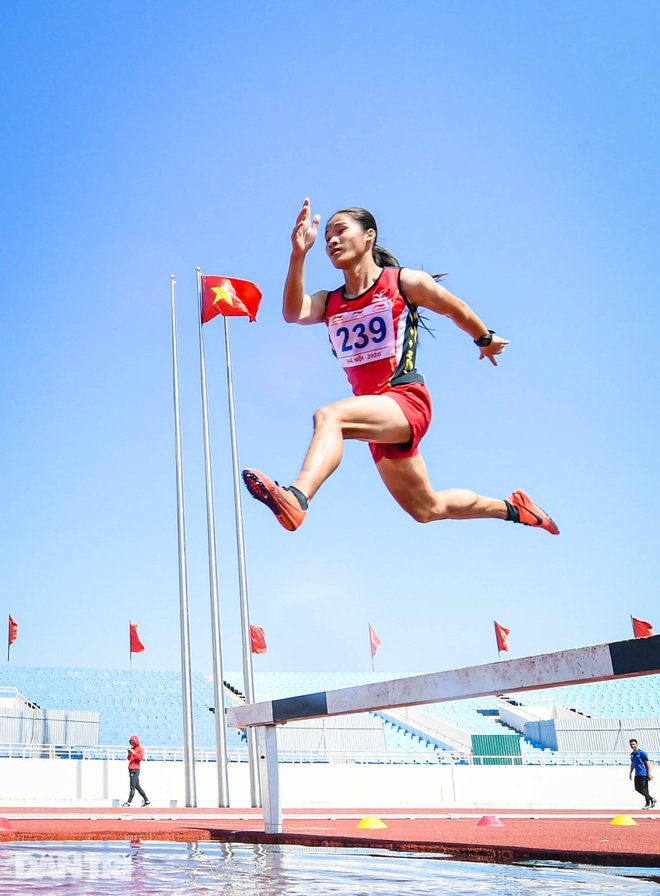 Nhiều kỷ lục được thiết lập ở giải điền kinh vô địch quốc gia - 11