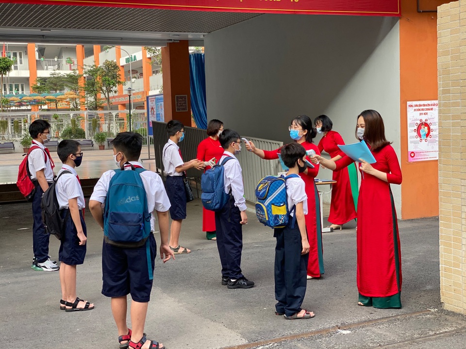 Lắng nghe tâm tư của thầy cô khi được trở lại bục giảng sau kì nghỉ dịch - 4 Lắng nghe tâm tư của thầy cô khi được trở lại bục giảng sau kì nghỉ dịch - 4