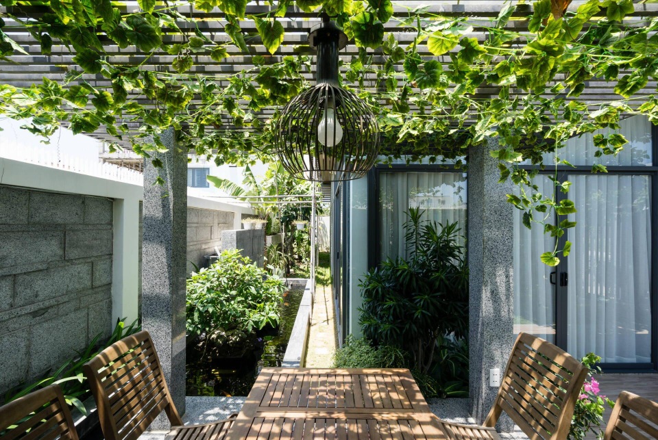 Biệt thự 350m2 với sân vườn tuyệt đẹp, gia chủ uống trà, ngắm hoa mỗi ngày - 6