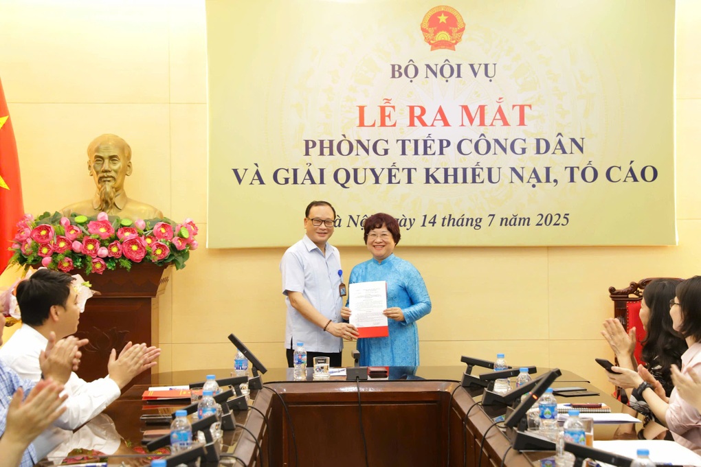 Bộ Nội vụ ra mắt Phòng Tiếp công dân và Giải quyết khiếu nại, tố cáo - 3 Bộ Nội vụ ra mắt Phòng Tiếp công dân và Giải quyết khiếu nại, tố cáo - 3