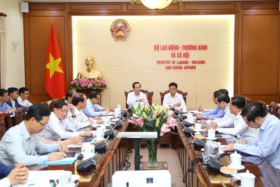 Bộ trưởng Đào Ngọc Dung: Cà Mau có thể là điểm sáng về BHXH tự nguyện - 4 Bộ trưởng Đào Ngọc Dung: Cà Mau có thể là điểm sáng về BHXH tự nguyện - 4