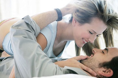 Sự nghiệp của chồng “đổ nhào” vì nữ nhân viên trẻ ngọt ngào, dễ thương