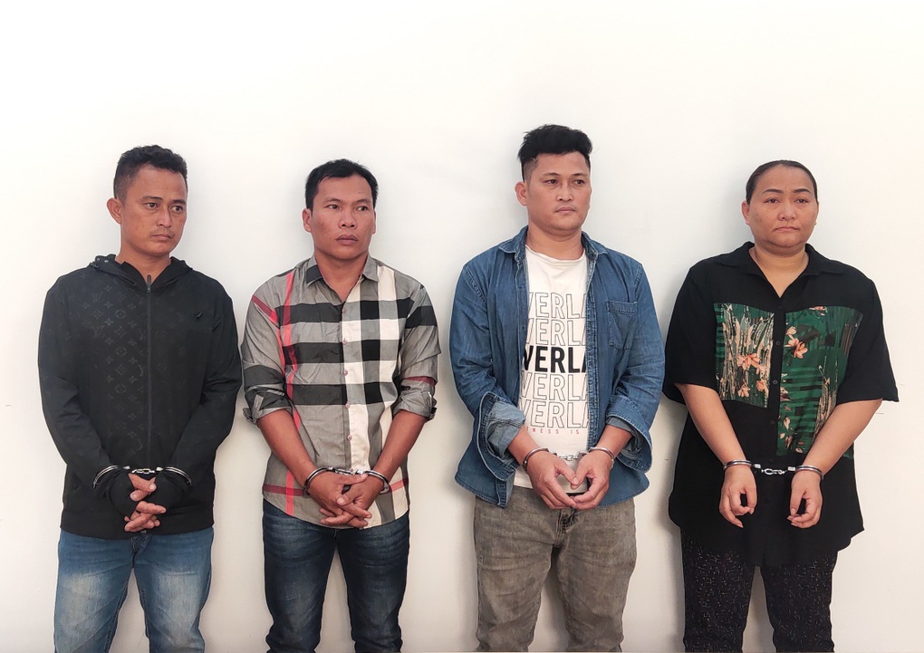 Triệt phá đường dây cát tặc trên sông Đồng Nai - 1 Triệt phá đường dây cát tặc trên sông Đồng Nai - 1