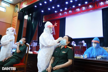 Xét nghiệm Covid-19 cho 4.000 cán bộ phục vụ công tác bầu cử ở Bắc Ninh