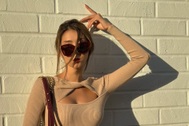 Siêu mẫu Ngọc Quyên: Mẹ đơn thân gợi cảm tuổi 34, làm đủ nghề mưu sinh ở Mỹ