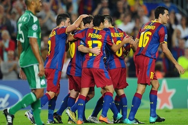 Messi lập cú đúp, Barca ngược dòng đè bẹp Panathinaikos