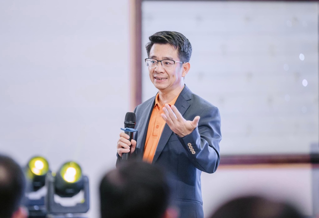 Cách FPT Education thu hút tiến sĩ: cam kết thu nhập và thực chiến cùng doanh nghiệp - 1 Cách FPT Education thu hút tiến sĩ: cam kết thu nhập và thực chiến cùng doanh nghiệp - 1