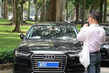 Nghi vấn xe Audi "mang danh" xe APEC để bán thanh lý, Hải quan nói gì?