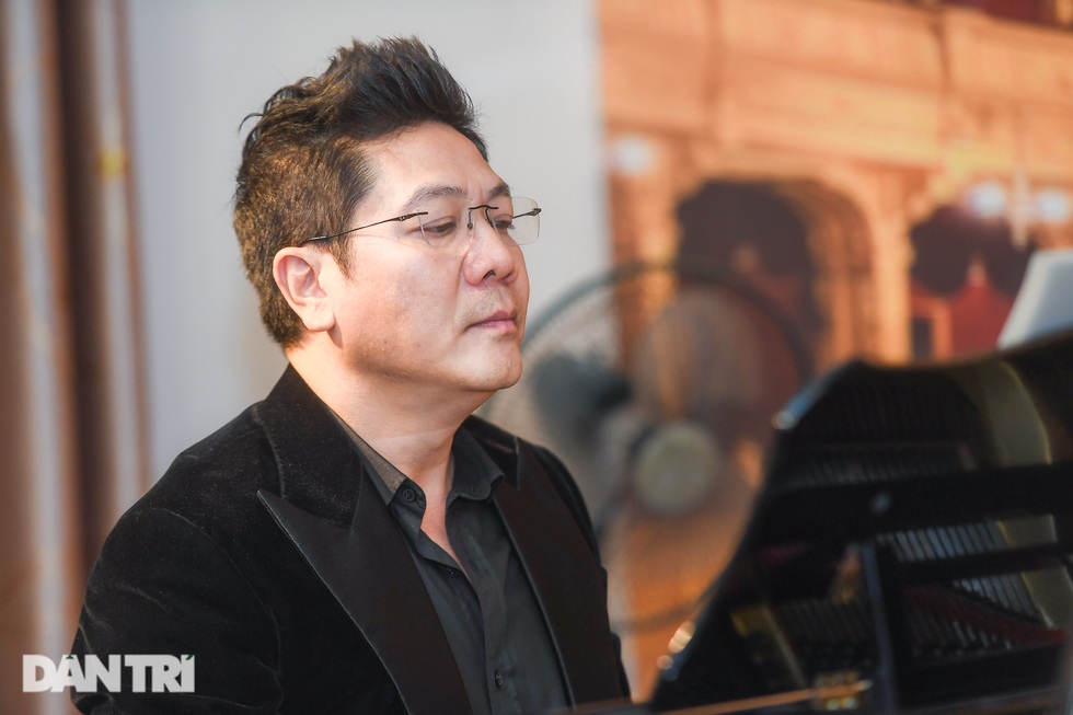 NSND Quốc Hưng: Tôi giàu bạn và học trò, Tết chỉ muốn về với mẹ - 6 NSND Quốc Hưng: Tôi giàu bạn và học trò, Tết chỉ muốn về với mẹ - 6