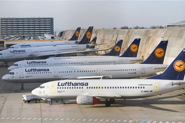 Đức: Nhân viên Lufthansa dọa sẽ bãi công sau Lễ Giáng Sinh