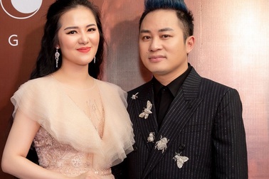 Phạm Thùy Dung, Tùng Dương tặng 2000 bộ quần áo bảo hộ chống dịch Covid- 19