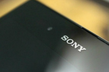 Lộ smartphone mới của Sony với kiểu thiết kế loa dạng “thò thụt” độc đáo