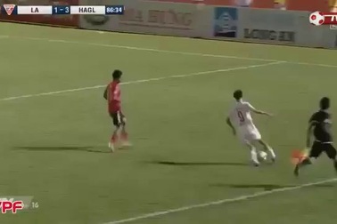 Nhìn lại pha cứu thua của Nguyễn Tài Lộc ở trận gặp HAGL