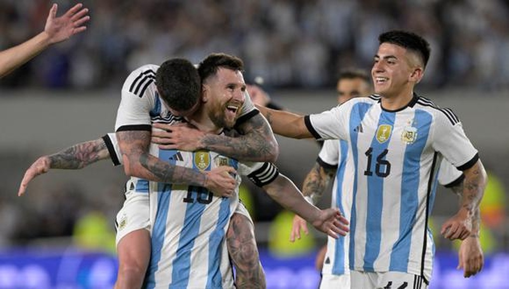 Messi lập siêu phẩm sút phạt giúp Argentina chiến thắng - 1 Messi lập siêu phẩm sút phạt giúp Argentina chiến thắng - 1