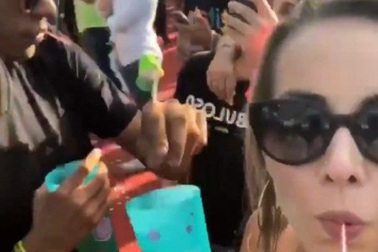 Đoạn clip selfie vô tình ghi lại "trò săn mồi bẩn thỉu"