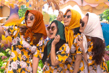 Biển người tại đường hoa Nguyễn Huệ trong sáng ngày đầu mở cửa