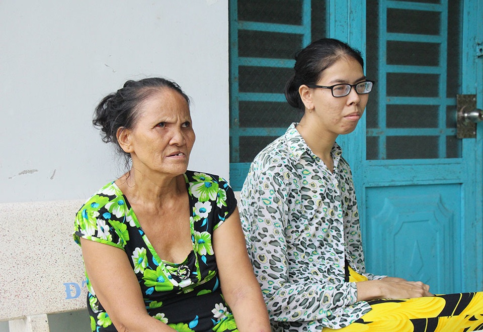 Cô gái miền Tây khổ vì chiều cao 2m, không có bạn chơi cùng - 2 Cô gái miền Tây khổ vì chiều cao 2m, không có bạn chơi cùng - 2