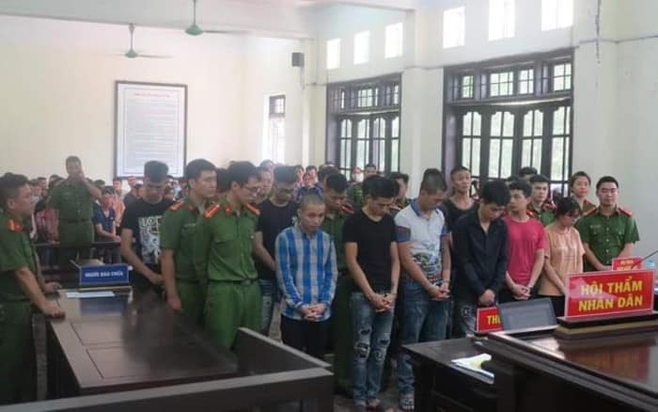 Hà Nội: 14 thanh niên đua xe lĩnh án tù - 1 Hà Nội: 14 thanh niên đua xe lĩnh án tù - 1