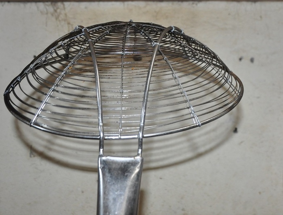 Thu nhập hàng chục triệu biến mất vì Covid-19, đầu bếp quán nhậu đi làm xe ôm - 1 Thu nhập hàng chục triệu biến mất vì Covid-19, đầu bếp quán nhậu đi làm xe ôm - 1