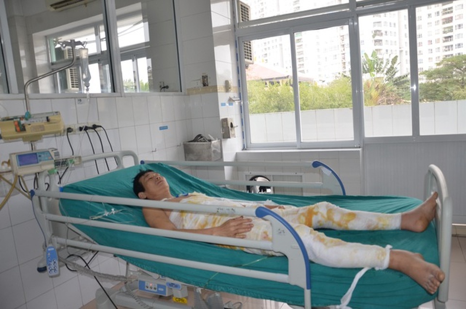 Người đàn ông không may ngã vào bếp lửa đã đầu hàng số phận - 1 Người đàn ông không may ngã vào bếp lửa đã đầu hàng số phận - 1