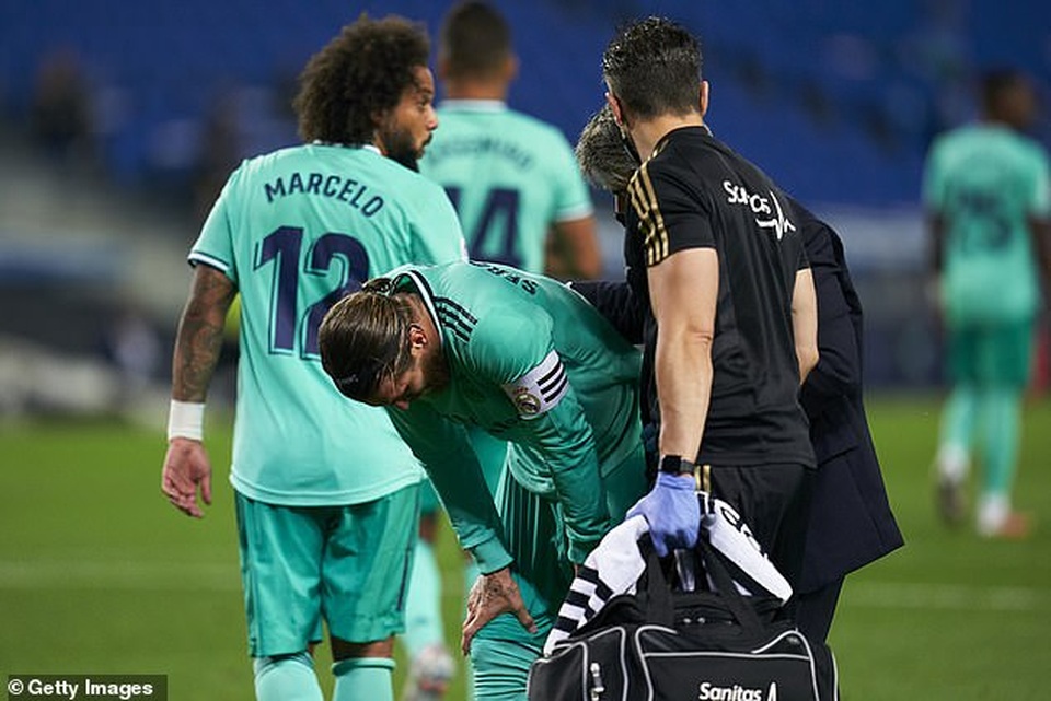 Hạ Sociedad, Real Madrid soán ngôi đầu bảng của Barcelona - 5 Hạ Sociedad, Real Madrid soán ngôi đầu bảng của Barcelona - 5