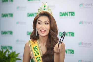 "Hoa hậu nghèo" Thiên Ân từng bán bánh tráng, trái cây kiếm thu nhập