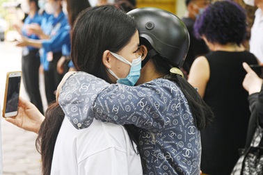 "Cú ngã" sau kỳ thi vào lớp 10: Các vĩ nhân cũng từng thất bại!