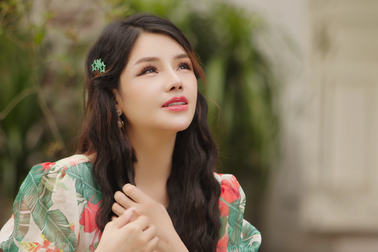 Á quân Thần tượng Bolero Tô Ngọc Hà tái xuất