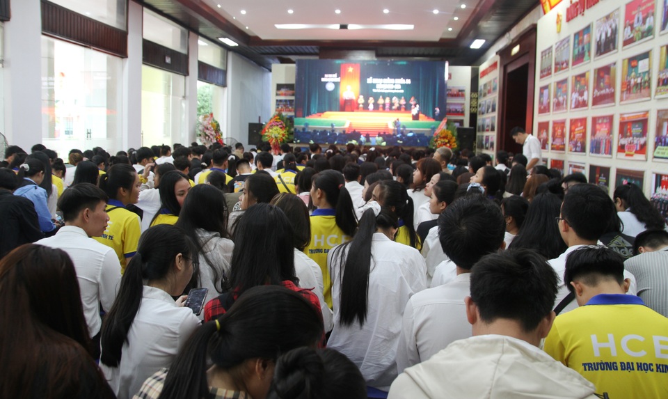 Năm 2020 Đại học Huế tuyển được nhiều sinh viên nhất trong 4 năm qua - 1 Năm 2020 Đại học Huế tuyển được nhiều sinh viên nhất trong 4 năm qua - 1