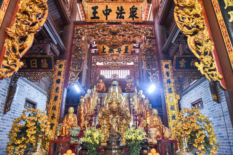 Kỳ lạ bức tượng Phật ngồi trên lưng vua độc nhất vô nhị ở Việt Nam - 5 Kỳ lạ bức tượng Phật ngồi trên lưng vua độc nhất vô nhị ở Việt Nam - 5