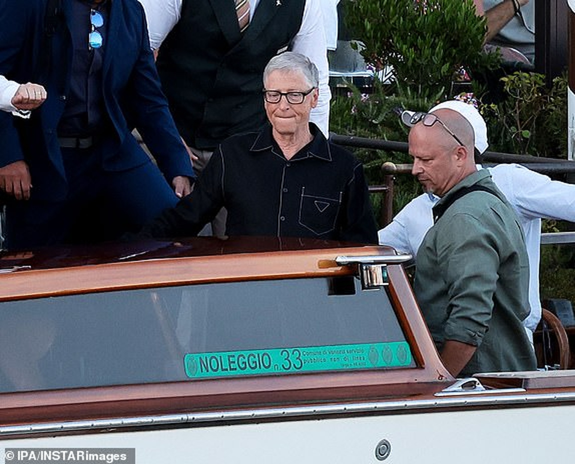 Tỷ phú Jeff Bezos và MC gợi cảm kết thúc tiệc cưới 3 ngày, tốn 55 triệu USD - 19 Tỷ phú Jeff Bezos và MC gợi cảm kết thúc tiệc cưới 3 ngày, tốn 55 triệu USD - 19