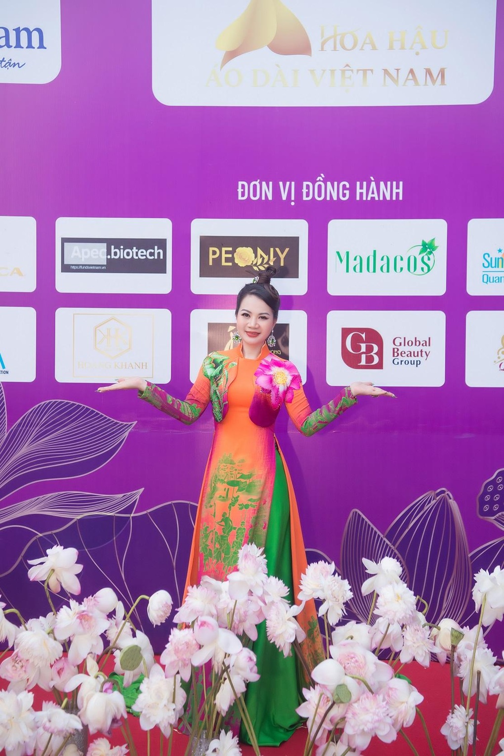 Đại sứ Hoa hậu áo dài Việt Nam Phạm Thu Thủy: Vương miện thuộc về người xứng đáng - 2