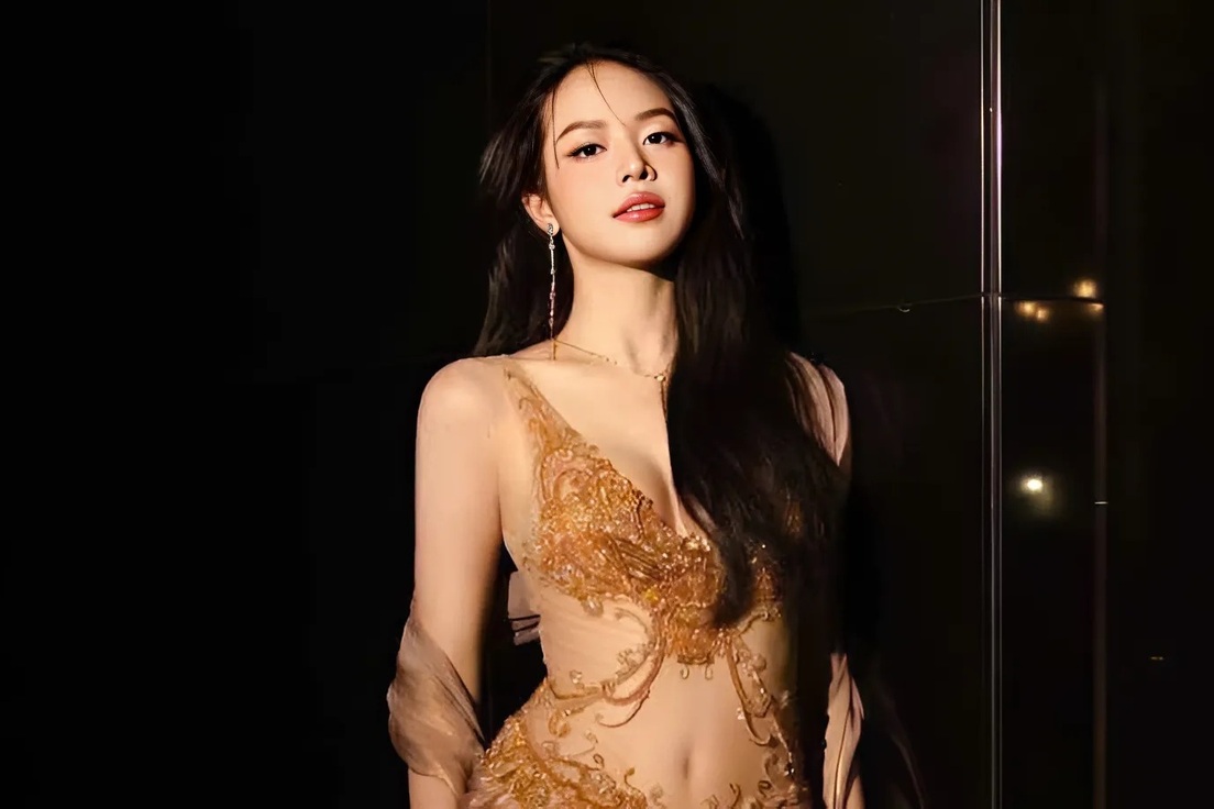 Hoa hậu Thanh Thủy lộng lẫy trên thảm đỏ, giản dị ở đời thường