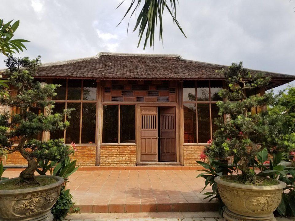 Choáng ngợp “biệt phủ” gỗ hoành tráng rộng 1300m2 ở Nha Trang - 2 Choáng ngợp “biệt phủ” gỗ hoành tráng rộng 1300m2 ở Nha Trang - 2