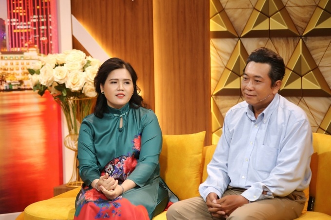 Một biến cố xảy ra đã giúp vợ chồng anh Hùng và chị Nhi nhận ra sự thiếu thấu hiểu lẫn nhau là một sai lầm đáng tiếc và cả hai quyết định thay đổi.