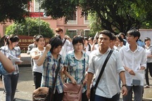 “Tháo khoán” tự chủ tuyển sinh sẽ gây rối loạn cho xã hội 