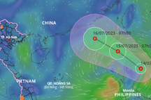 Áp thấp nhiệt đới sắp vào Biển Đông, miền Bắc mưa lớn
