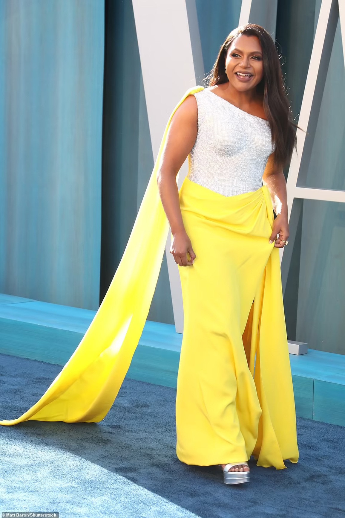 Người đẹp giành giải Oscar Ariana DeBose dự tiệc cùng bạn gái - 14 Người đẹp giành giải Oscar Ariana DeBose dự tiệc cùng bạn gái - 14