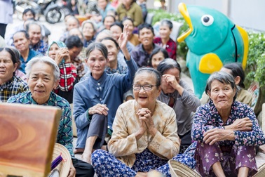 Vẫn ánh lên những nụ cười tin yêu cuộc sống