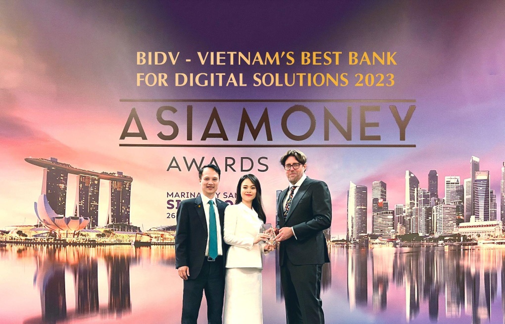 BIDV nhận giải thưởng Ngân hàng cung cấp giải pháp số hàng đầu Việt Nam - 1 BIDV nhận giải thưởng Ngân hàng cung cấp giải pháp số hàng đầu Việt Nam - 1