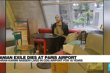 Bi kịch cuộc đời như phim của du khách 18 năm sống vạ vật ở sân bay