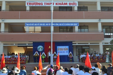 Một bảo vệ trường THPT bị đâm tử vong