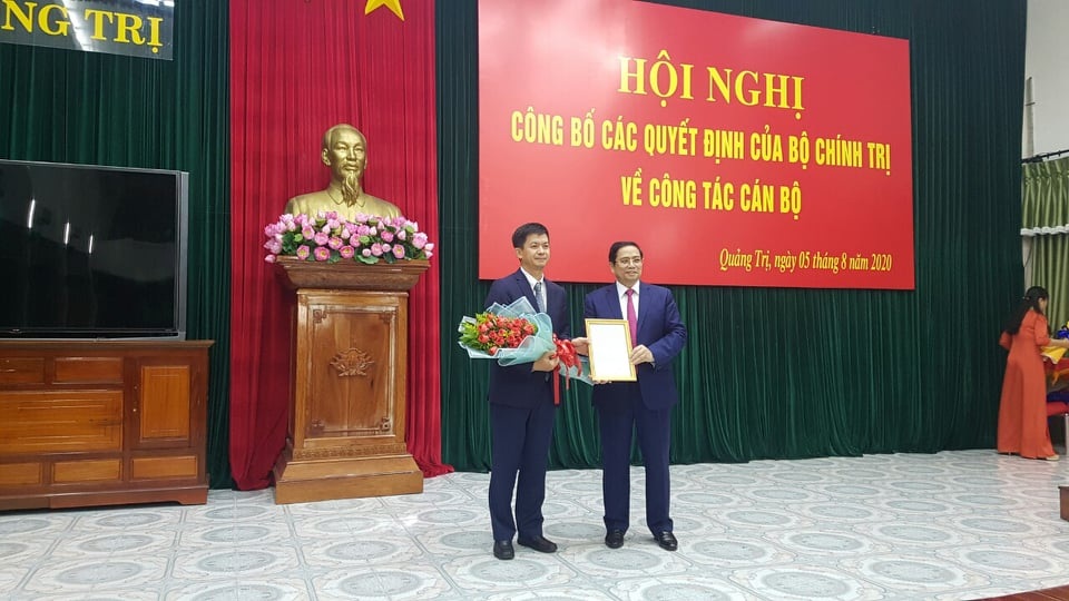 Bộ Chính trị điều động Thứ trưởng Bộ VH - TT DL làm Bí thư Quảng Trị - 2 Bộ Chính trị điều động Thứ trưởng Bộ VH - TT DL làm Bí thư Quảng Trị - 2