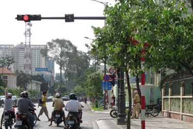 Muốn tuân thủ luật giao thông cũng… không dễ