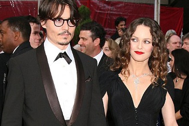 Johnny Depp đi nghỉ với “tình cũ”