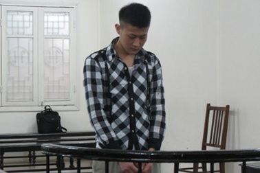 Hà Nội: Bắt giữ, làm nhục nữ tiếp viên karaoke